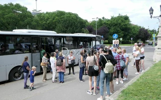 Dozmat - Torony kirándulás Budapestre a Nemzeti Galériába...